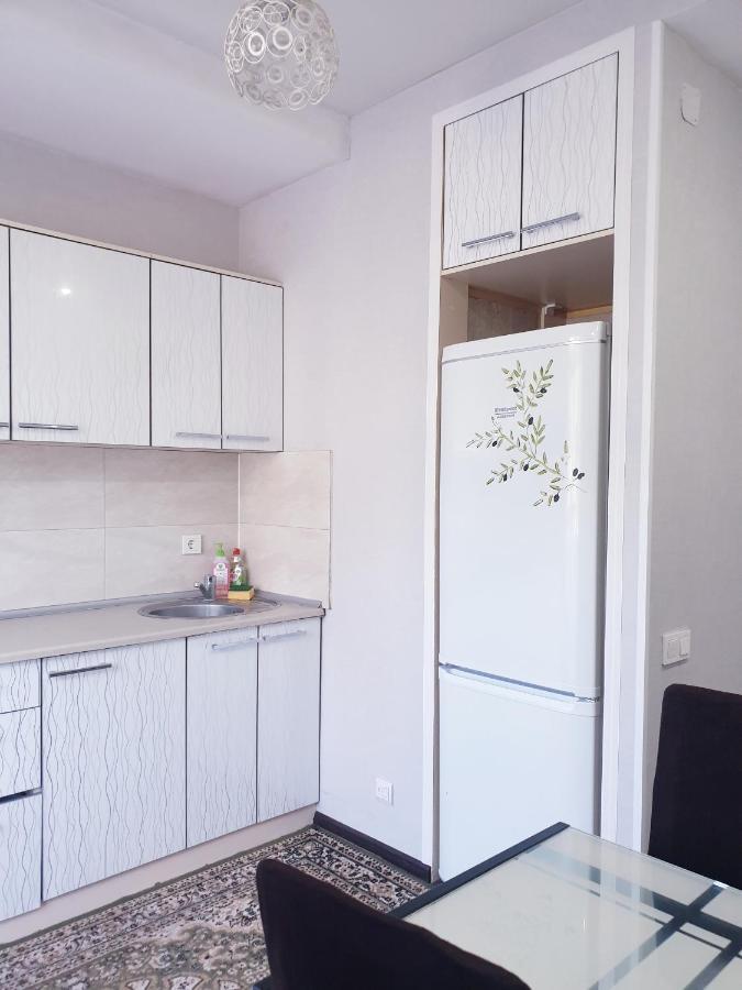 Apartments Paritet Bishkek Exteriör bild