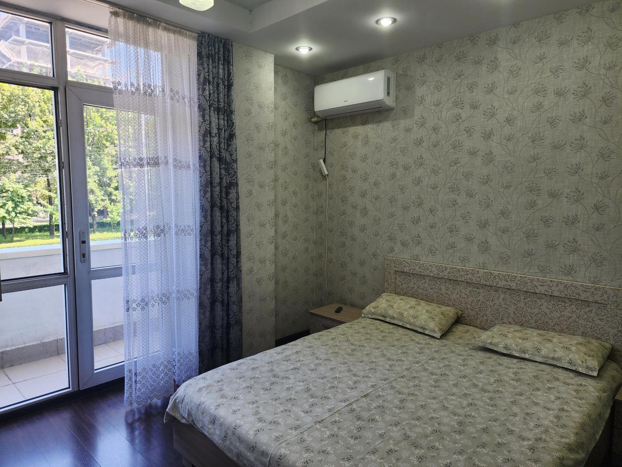 Apartments Paritet Bishkek Exteriör bild